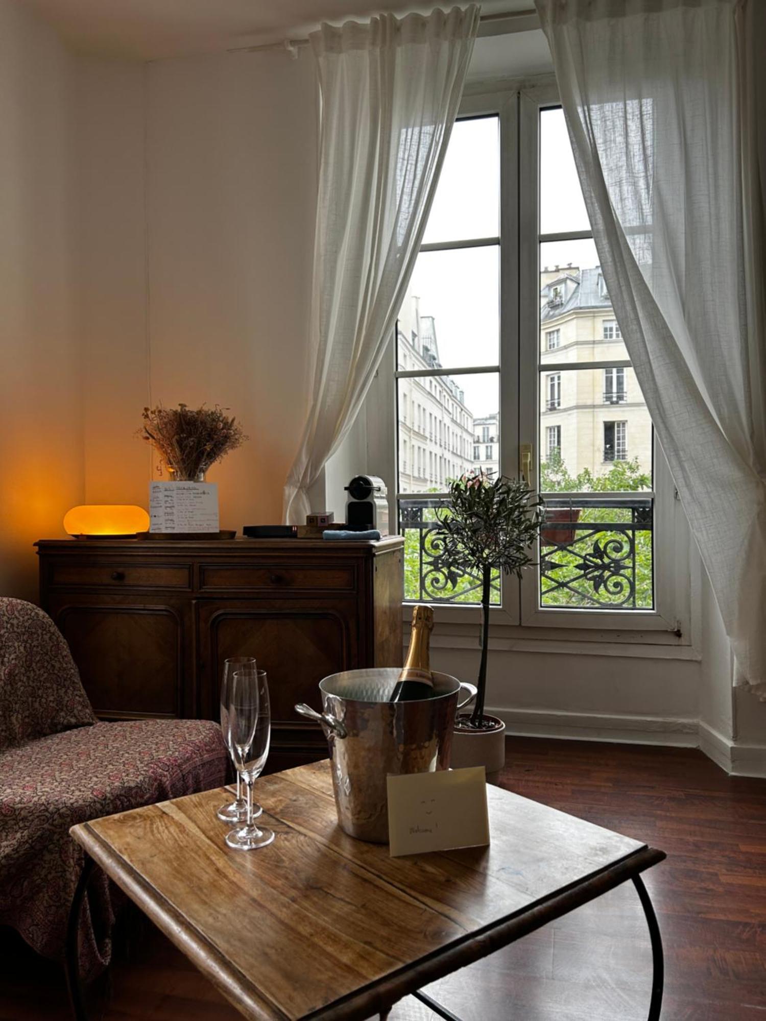 En Plein Coeur Du Marais Apartment Paris